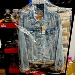 Levi’s Jean Jacket Size Large